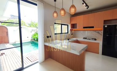 DIJUAL VILLA MODERN STYLE 2 LANTAI LOKASI JIMBARAN BAWAH DEKAT MCD