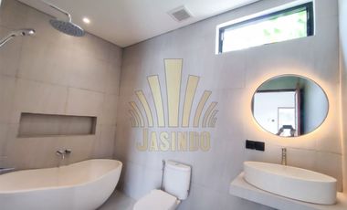 DIJUAL VILLA MODERN STYLE 2 LANTAI LOKASI JIMBARAN BAWAH DEKAT MCD