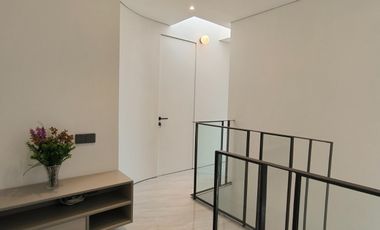 RUMAH MURAH 2 LANTAI DP 0 PINGGIR TOL