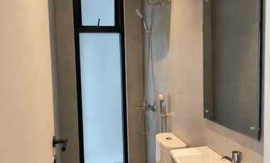 RUMAH MURAH 2 LANTAI DP 0 PINGGIR TOL