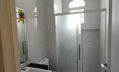 Rumah 2 Lantai Greenlake City Cluster West Europe Dekat Pintu Toll