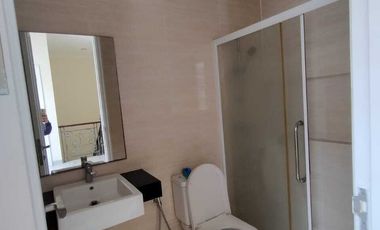 Rumah 2 Lantai Greenlake City Cluster West Europe Dekat Pintu Toll