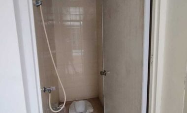 Rumah 2 Lantai Greenlake City Cluster West Europe Dekat Pintu Toll