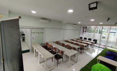 Meeting Room 75.000/pax