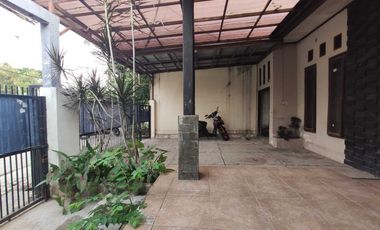 Perumnas Telukjambe 4 kamar tidur Blok K, Karawang Barat, Karawang