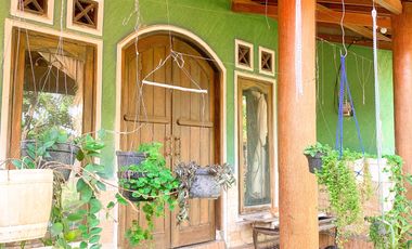 Rumah halaman luas di Sandik Lombok Barat