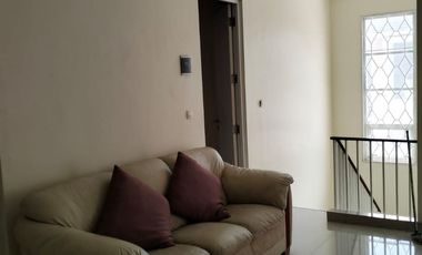 Disewakan Rumah Posisi Hook di Green Hills Full Furnished Siap Huni