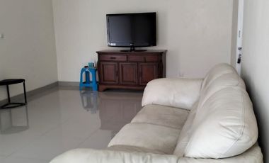 Disewakan Rumah Posisi Hook di Green Hills Full Furnished Siap Huni
