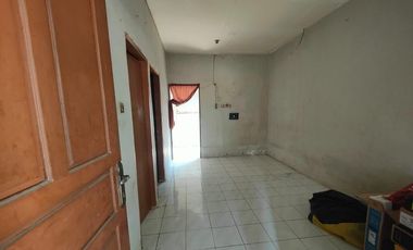 Rumah Hook Dekat Terminal Pakupatan