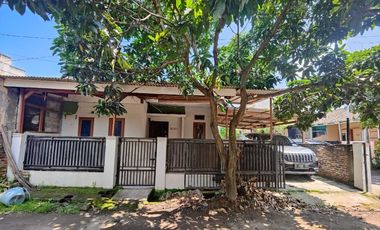 Rumah Hook Dekat Terminal Pakupatan