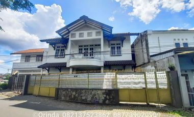 Rumah Ruang Usaha Jl Pogung Dekat Jl Monjali, Ringroad, UGM