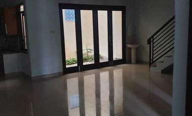 Dijual Rumah strategis di Singgasana Pradana