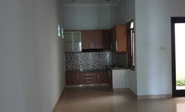 Dijual Rumah strategis di Singgasana Pradana