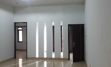 Dijual Rumah strategis di Singgasana Pradana