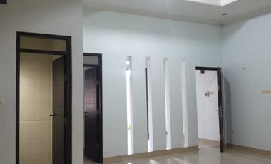 Dijual Rumah strategis di Singgasana Pradana