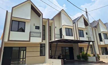 Rumah mewah 2 lantai lokasi strategis dekat tol BSD