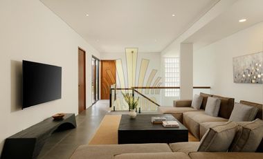 FOR SALE NEW VILLA MODERN MINIMALIST WITH WOODEN STYLE