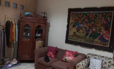 Rumah Bagus Siap Huni Tanah Luas Lokasi Kratonan Tengah Kota Solo