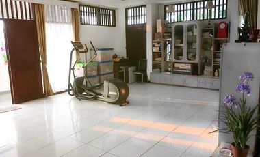 Jual Rumah Posisi Hook Hadap Barat Laut di Green Jakarta Barat