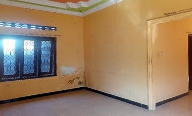 BU Banting Harga Di jual Rumah Strategis Pinggir jalan di Kota Blitar