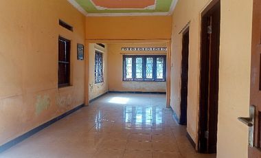 BU Banting Harga Di jual Rumah Strategis Pinggir jalan di Kota Blitar