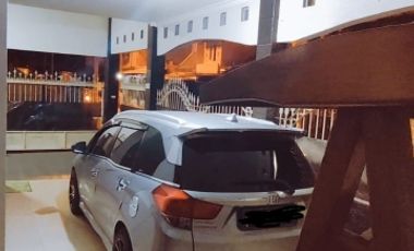 dijual rumah murah tepi jalan poros bisa untuk buka usaha