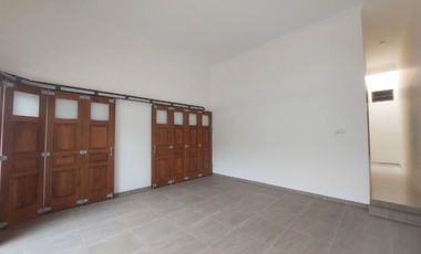 Rumah Mewah Baru Gress Lingkungan Aman Nyaman di Sumber Solo