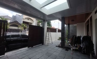 Rumah Mewah Baru Gress Lingkungan Aman Nyaman di Sumber Solo