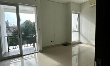 Rumah HOOK Disewakan di Cluster Exsclusive Allura Caman Bekasi