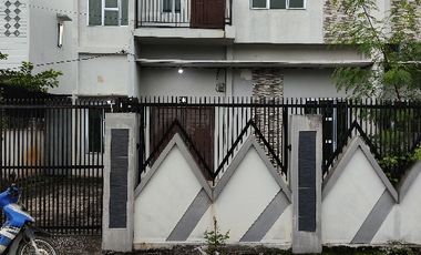Rumah 2 lantai sewa Pekanbaru