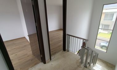 Disewakan Rumah Golf Island PIK Pantai Indah Kapuk Jakarta Utara 8x15