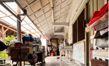 Rumah Tua Hitung Tanah Sangat Strategis Cocok Bisnis di Batu Tulis