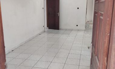 Disewakan Rumah Bagus Siap Huni di Pulo asem