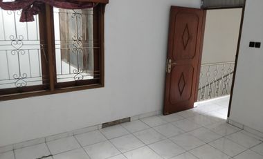 Disewakan Rumah Bagus Siap Huni di Pulo asem