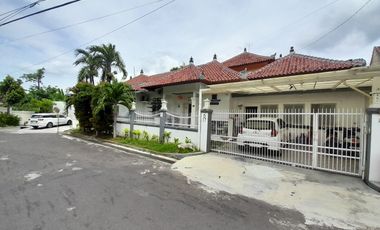 JUAL VILLA DALAM KOMPLEKS DI NUSA DUA FULLY FURNISHED
