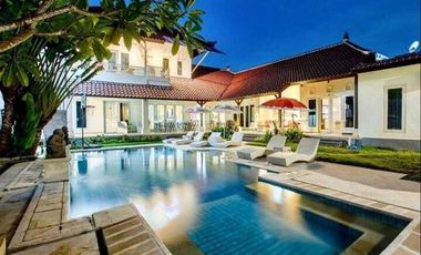 JUAL VILLA DALAM KOMPLEKS DI NUSA DUA FULLY FURNISHED
