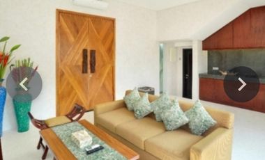villa manajemen hotel,rivate pool,2 kamar besar,furnished dekat pantai