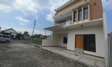 Rumah Cluster Nusukan Solo Kota Lokasi Dekat Jalan Raya (EL)