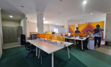 Gedung Megah 5 Lantai MURAH di Jalan Utama Ciputat, Tangerang