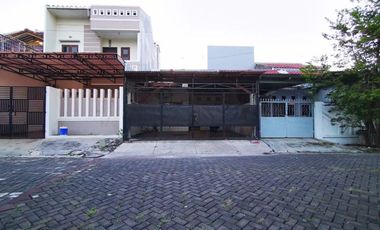 Disewakan rumah rapi bersih siap huni di komplek bebas banjir jakbar