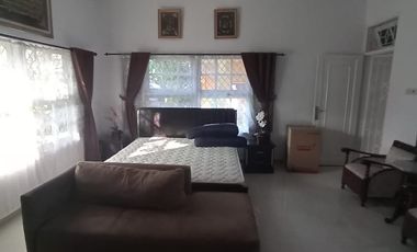 Dijual Villa Murah dan Luas, Cantik Siap Huni di Cipanas Puncak Jawa Barat