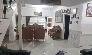 Dijual Villa Murah dan Luas, Cantik Siap Huni di Cipanas Puncak Jawa Barat