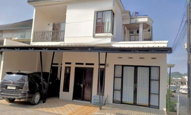 Dijual Rumah 2 Lantai Hook Perum Ciaul Kota Sukabumi