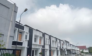 Rumah 2 lantai di tengah kota jalan riau