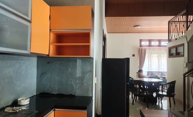 Rumah mewah pasar kliwon solo full furnish dijual cepat