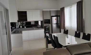 Disewakan Rumah Furnished Crown Golf Pantai Indah Kapuk Jakarta Utara