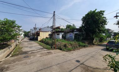 Di Jual Murah. Rumah Villa Nusa Indah ( di hitung tanah saja ) Hoek