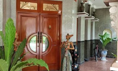 Rumah Mewah Furnished di Taman Bougenville Caman Jatibening