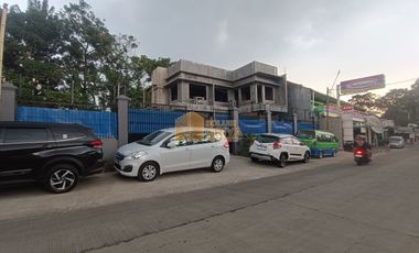 Dijual Toko Matrial Luas dan Strategis di Lokasi Padat Penduduk.