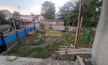 Dijual Toko Matrial Luas dan Strategis di Lokasi Padat Penduduk.